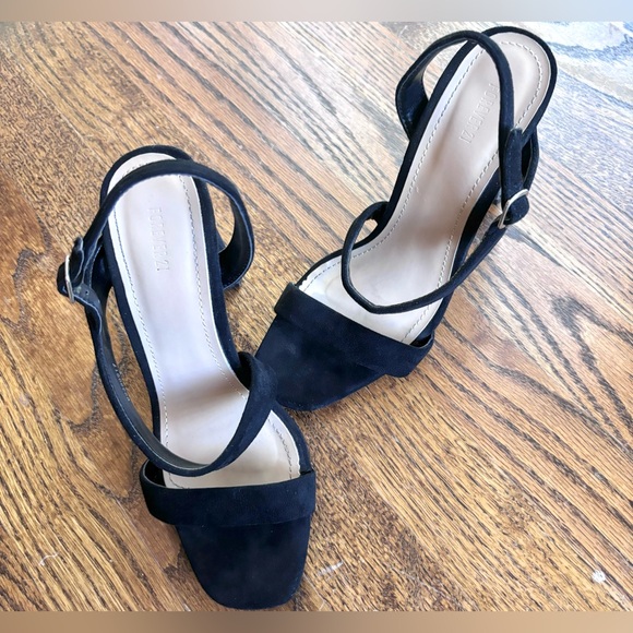 Forever 21 Chic Formal Velvet Black Strappy Heels Size 7.5 - Picture 3 of 5